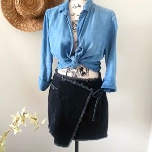 🦋Urban outfitters BDG Gray denim skirt